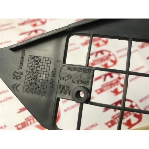 Решетка воздуховода левая Citroen Berlingo 2003-2008 9645259277